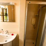 Modern Three Bedroom House In - Luxury And Homes Dom wakacyjny