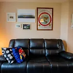 Modern Three Bedroom House In - Luxury And Homes Dom wakacyjny