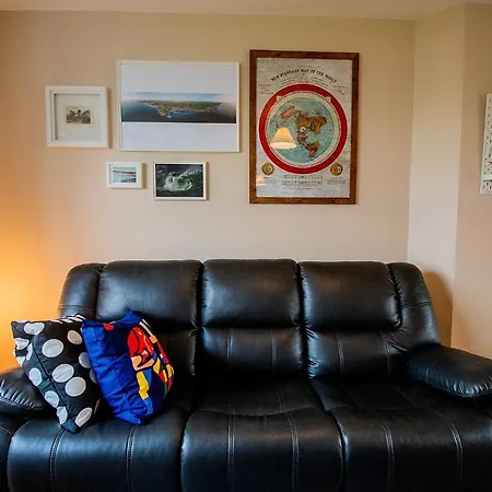 Modern Three Bedroom House In - Luxury And Homes Holiday home