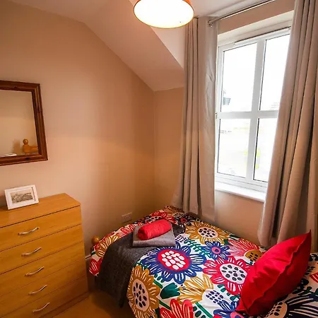 Hébergement de vacances Modern Three Bedroom House In - Luxury And Homes *