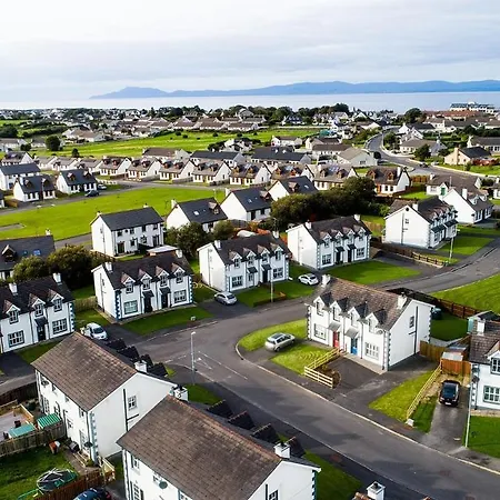 Dom wakacyjny Modern Three Bedroom House In - Luxury And Homes Bundoran